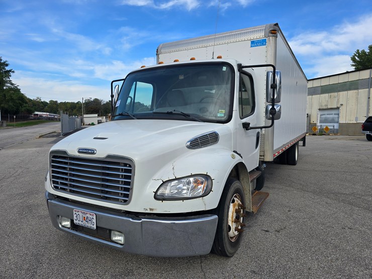 #22329-•-2014-freightliner-m2-106-box-truck-image-1