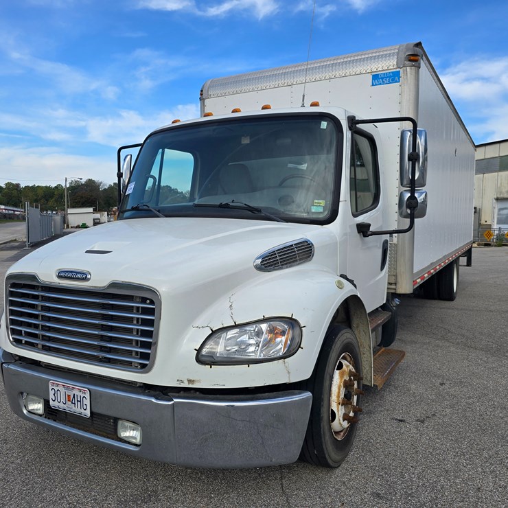 #22329 • 2014 Freightliner M2 106 Box Truck