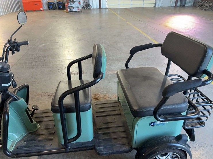 massimo-electric-2022-mini-golf-cart-image-5