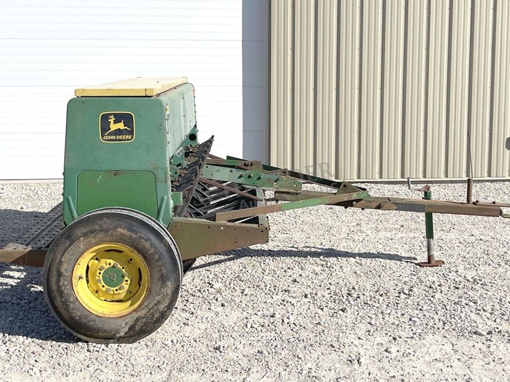john-deere-8200-image-3