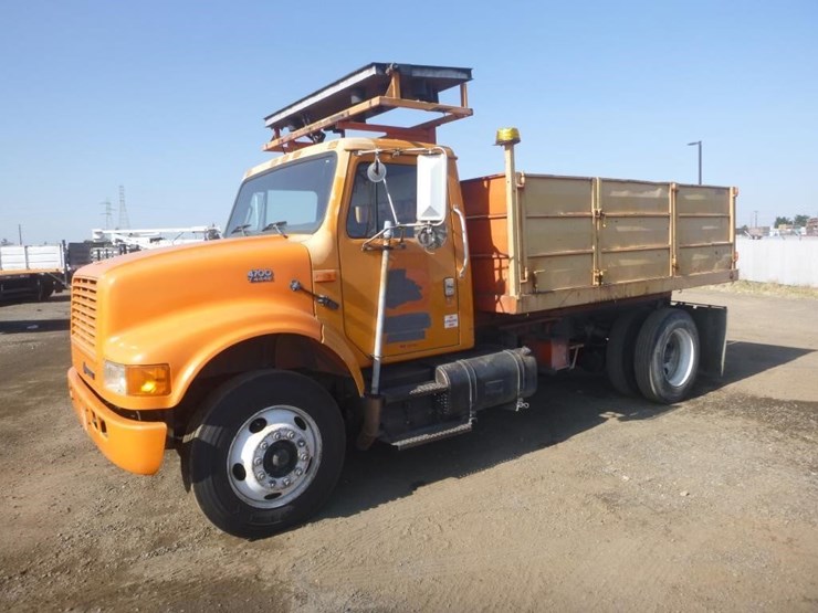 1995-international-4700-image-1