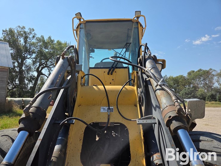 1997-deere-tc44h-image-11