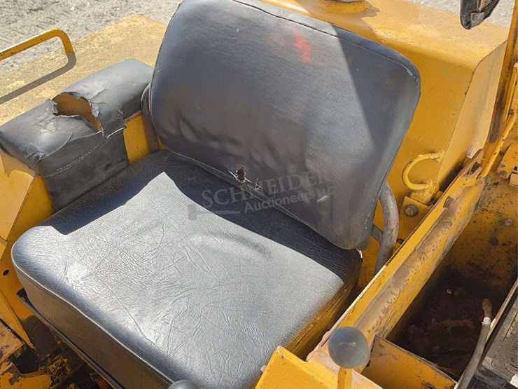 john-deere-450-image-29