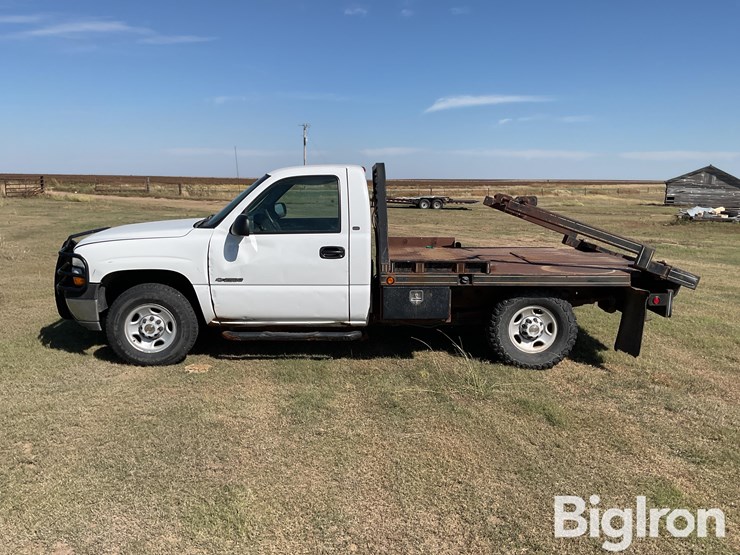 2002-chevrolet-silverado-2500-image-8