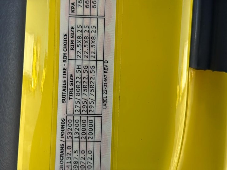 2023-peterbilt-579-image-12