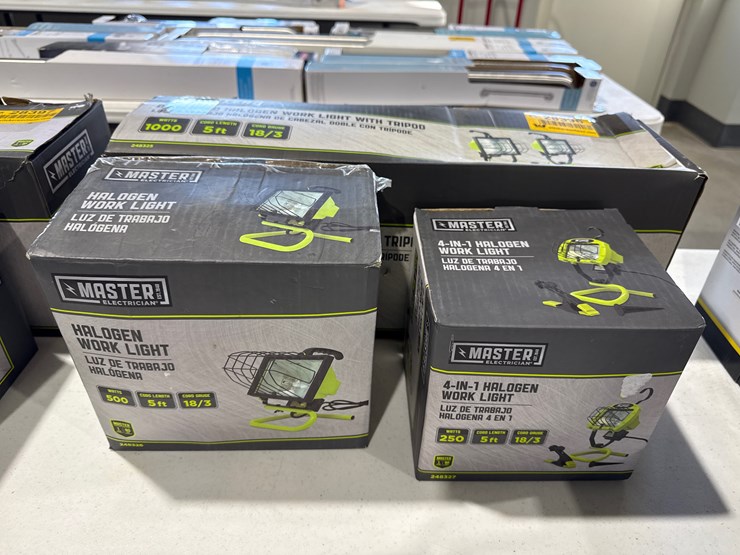 #28396-•-lot-of-master-electrician-halogen-work-lights-&-tripod-image-4