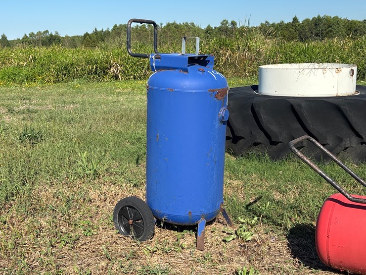 #196-•-26-gallon-air-tank-image-1