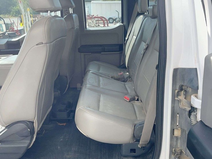 2017-ford-f150-image-38