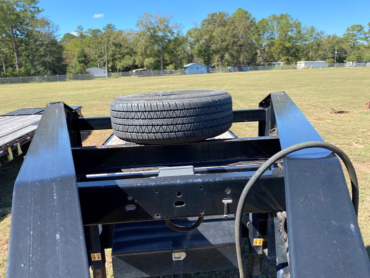 #21-•-#119-•-bigtex-gooseneck-14gn-trailer-gvwr-12,000-image-14