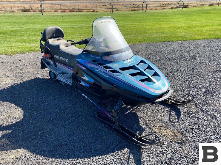 1998-polaris-indy-trail-touring-snowmobile-image-5