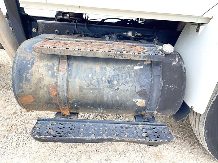 2007-international-durastar-4400-image-18