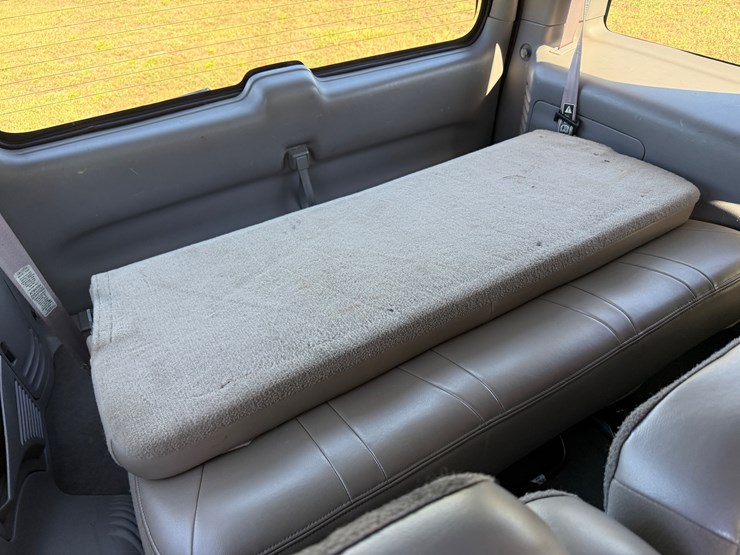 2002-ford-expedition-image-19