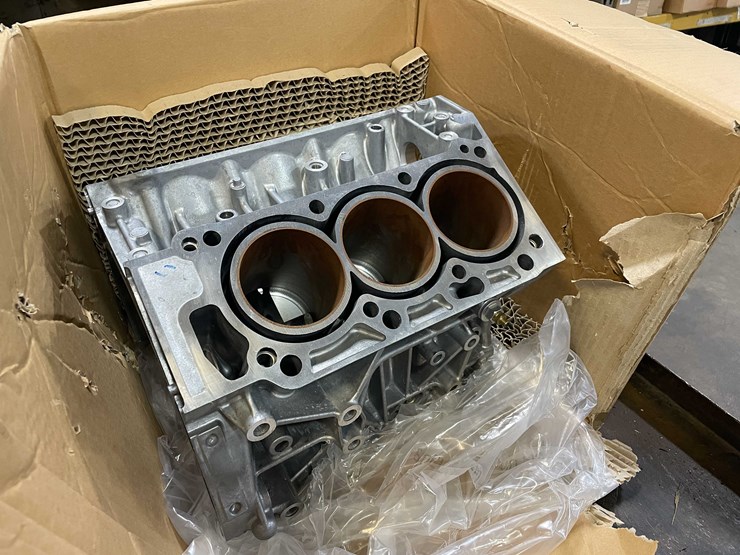 #8604-•-acura-tl-engine-block-(pr7)-image-3