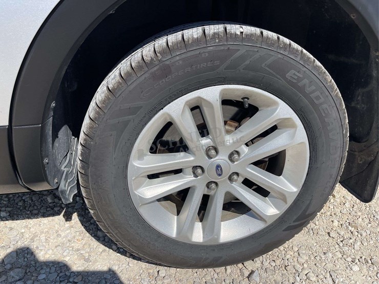 2013-ford-explorer-image-69