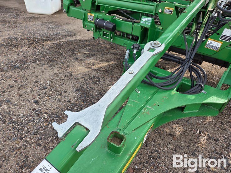 2013-john-deere-2510h-image-13