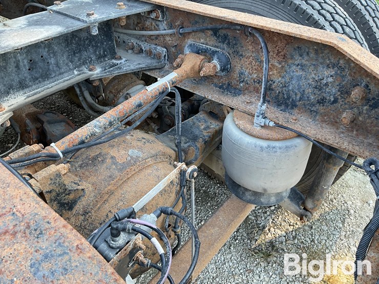 2006-peterbilt-379-image-15