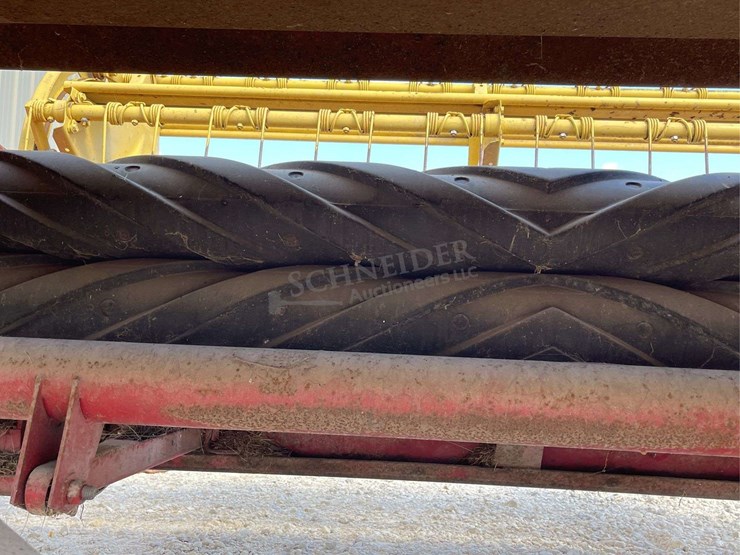 new-holland-472-image-29