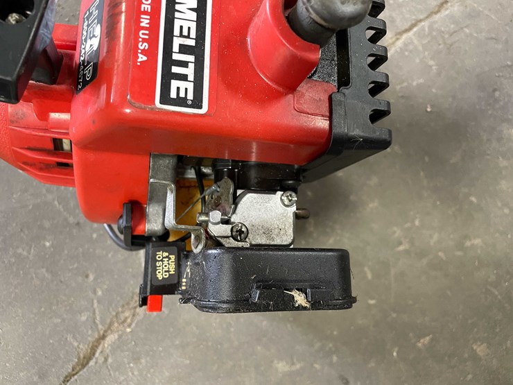 #8521-•-homelite-15"-weed-eater-(cw)-image-14