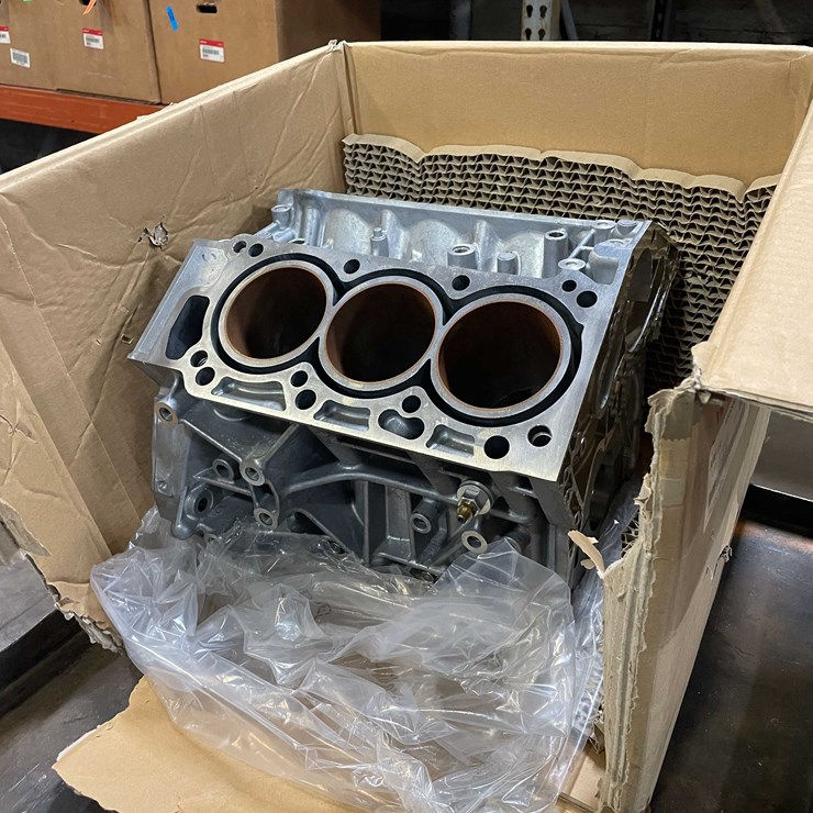 #8604 • Acura TL Engine Block (PR7)