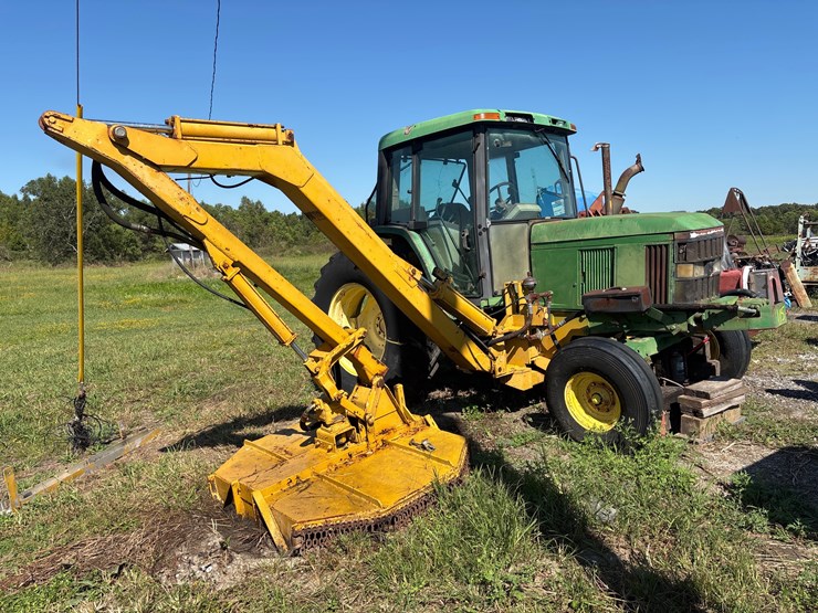 #115-•-john-deere-tractor-with-side-cutter-image-1