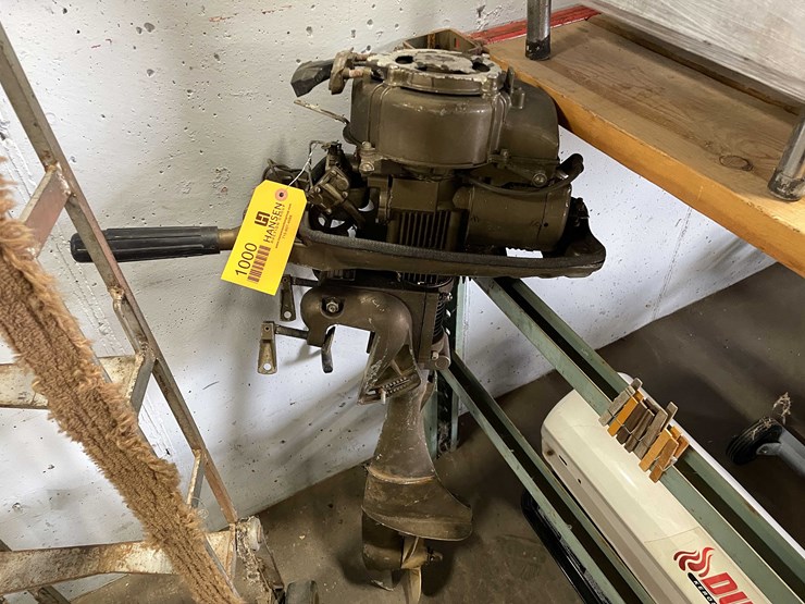 #8522-•-clinton-engine-outboard-motor-(cw)-image-1