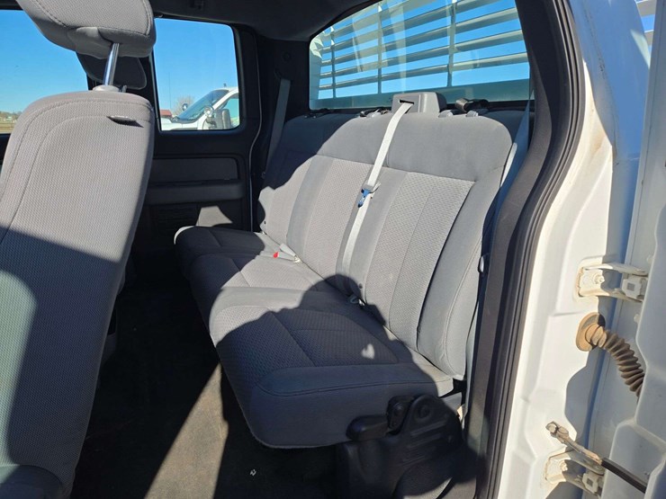 2013-ford-f150-xl-image-10