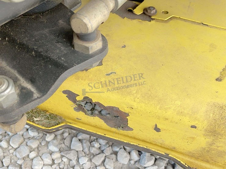 john-deere-425-image-15