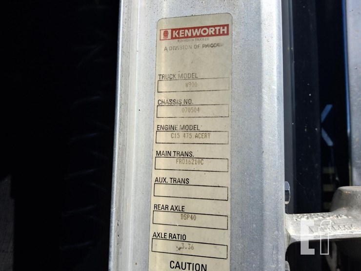 2005-kenworth-w900-image-37