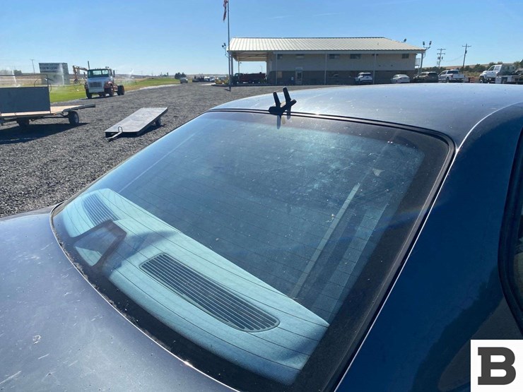 2001-bmw-740-sedan-image-18