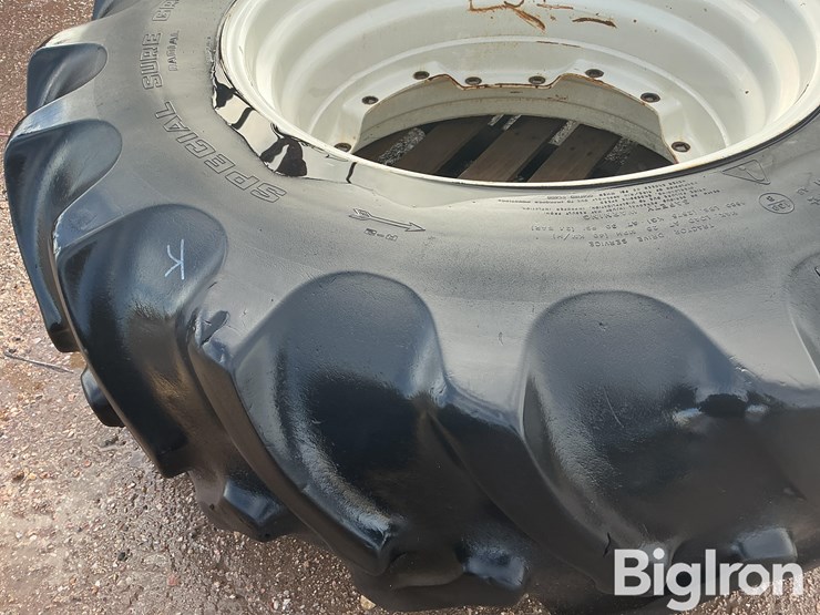 goodyear-special-sure-grip-td8-16.9r30-tractor-tire-image-15