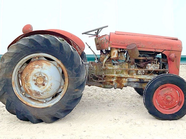 ferguson-to35-image-3