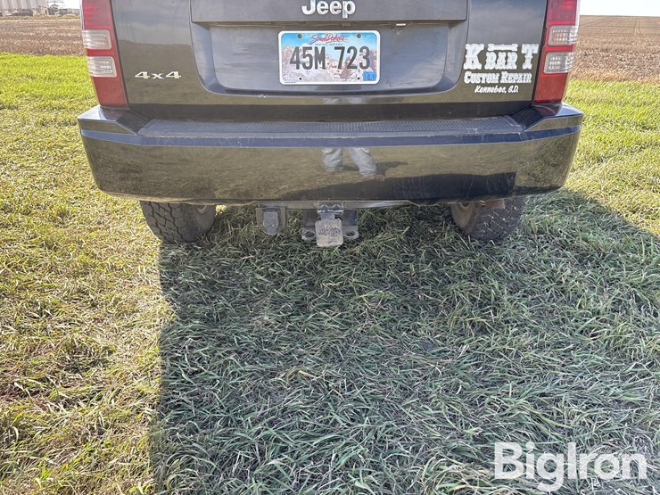 2012-jeep-liberty-image-18