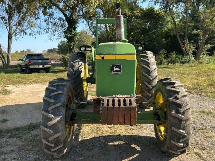 john-deere-2940-image-4