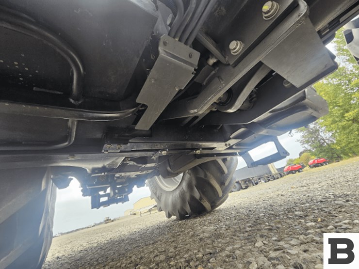 2016-massey-ferguson-7720-image-11