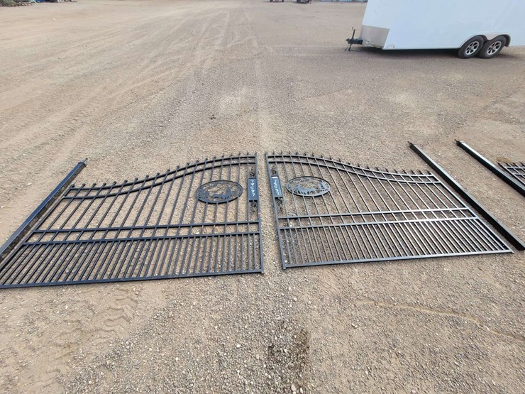 deer-seen-design-entrance-gate-image-1