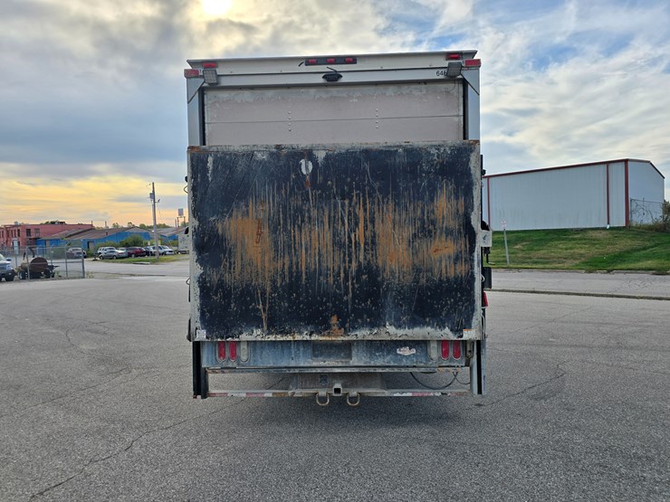 #22329-•-2014-freightliner-m2-106-box-truck-image-25