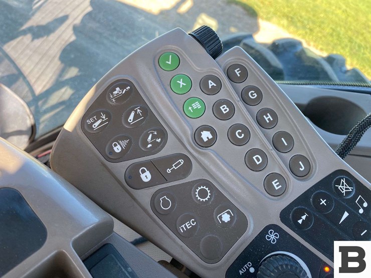 2011-john-deere-8285-tractor-image-65