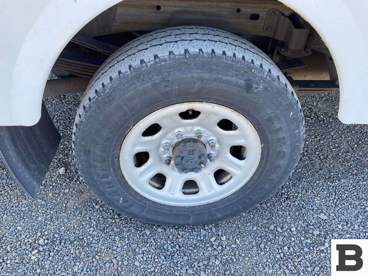 2013-chevrolet-silverado-3500-image-26