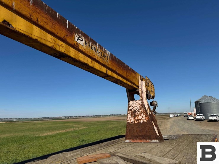 1969-mack-boom-truck-image-19