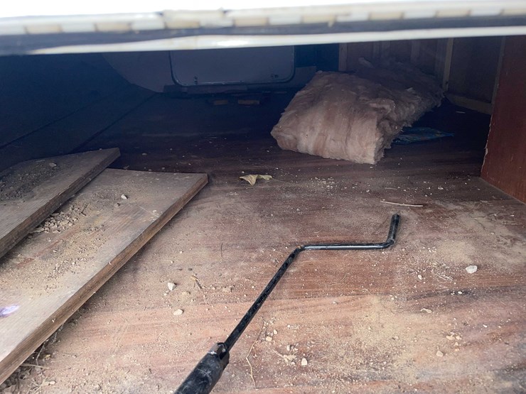 #1378-•-2015-salem-cruise-lite-camper-(no-title)-(of)-image-91