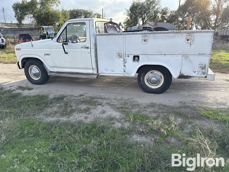 1984-ford-f250-image-8
