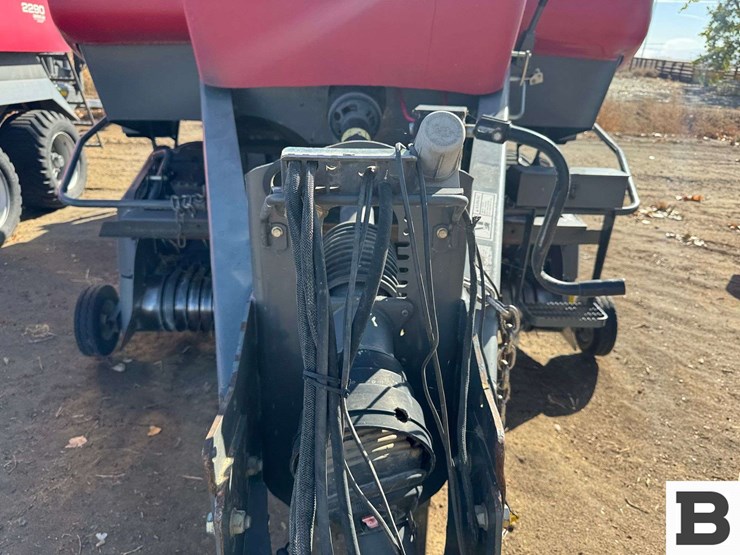 2012-massey-ferguson-2190-image-10