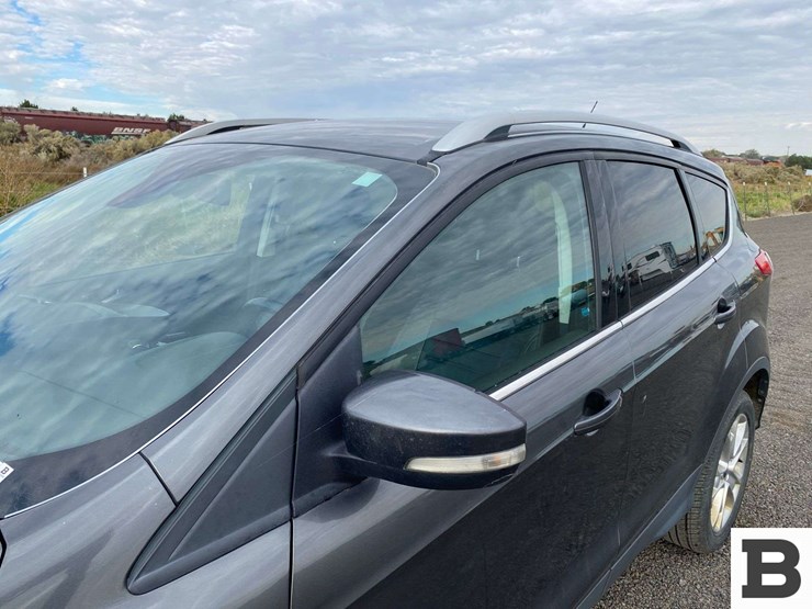 2015-ford-escape-image-12