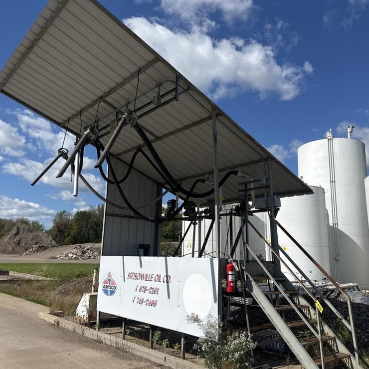 #3126 • Metal Platform W/ Roof