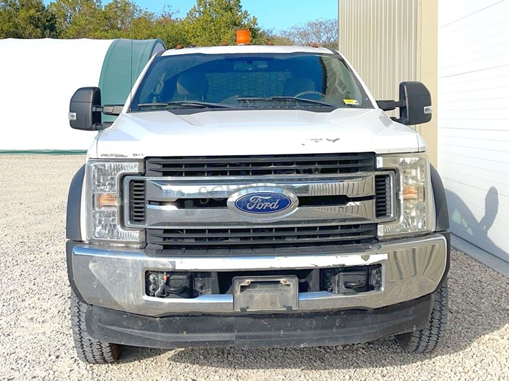 2018-ford-f450-image-8