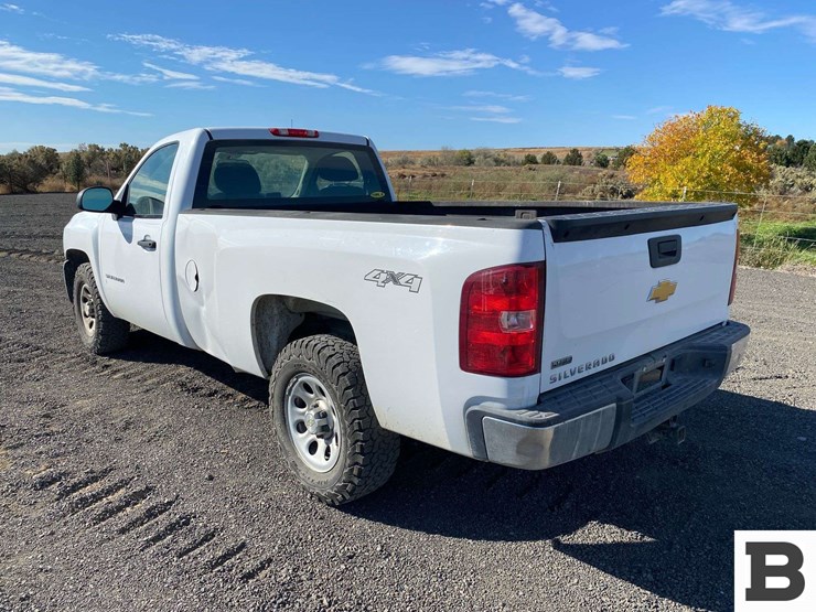 2012-chevrolet-silverado-1500-image-3