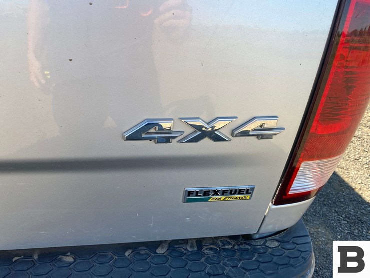 2013-ram-1500-pickup-image-17