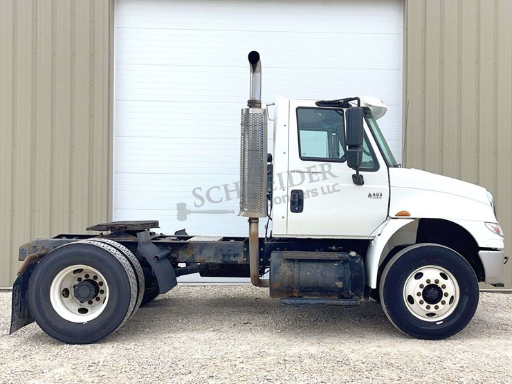 2007-international-durastar-4400-image-3