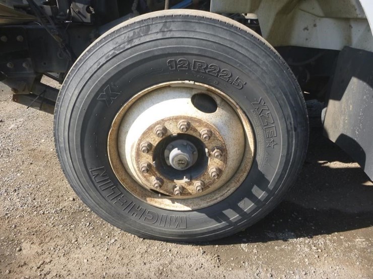 2003-international-7400-image-19