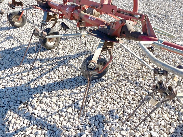 hesston-3717-image-17